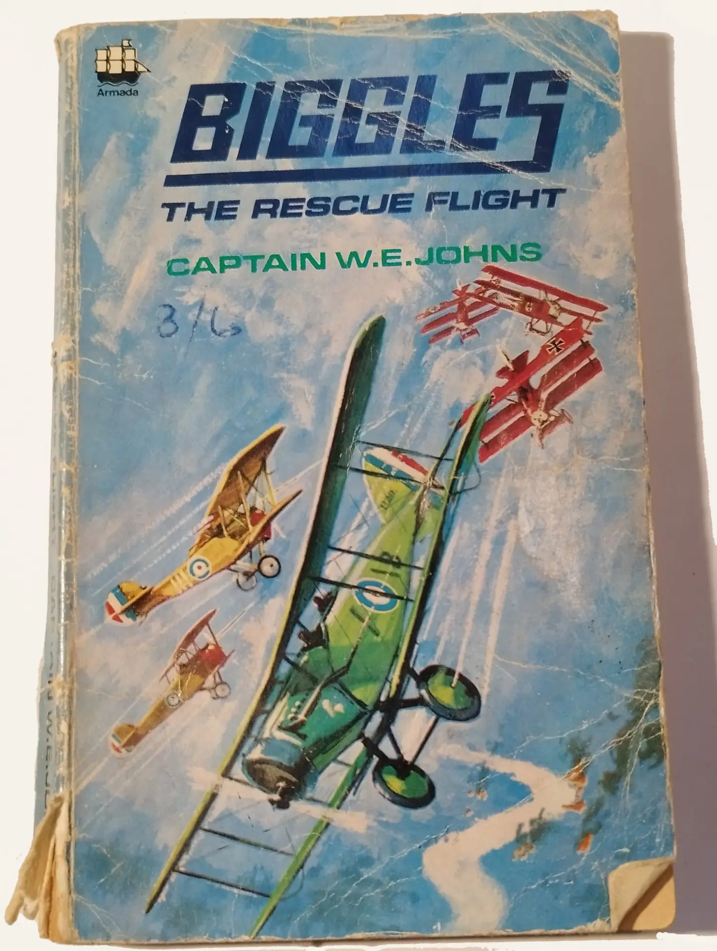 cover of Biggles book showing dogfight